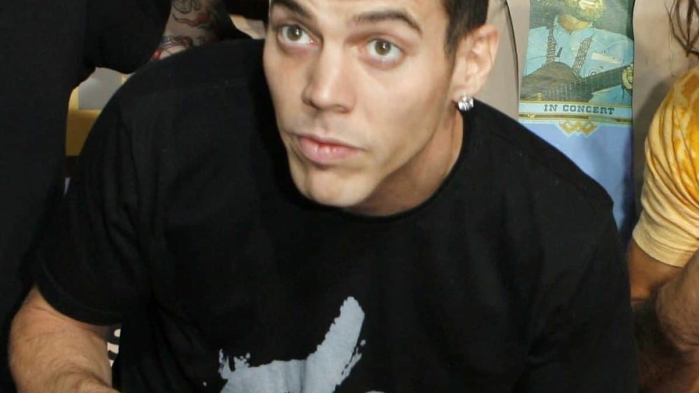 steve-o-pontius-and-knoxville-arrive-at-2006-mtv-video-music-awards-in-new-york