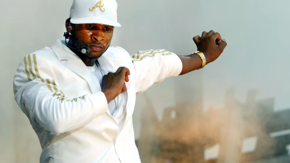 hip-hop-star-usher-performs-in-new-york