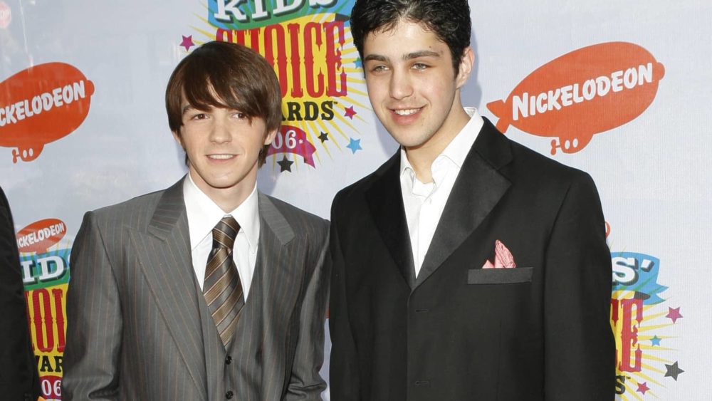 actors-peck-and-bell-arrive-at-nickelodeons-kids-choice-awards-in-los-angeles