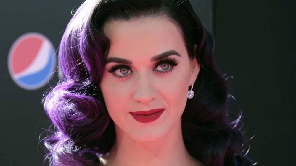 cast-member-and-singer-katy-perry-poses-at-the-premiere-of-katy-perry-part-of-me-in-hollywood