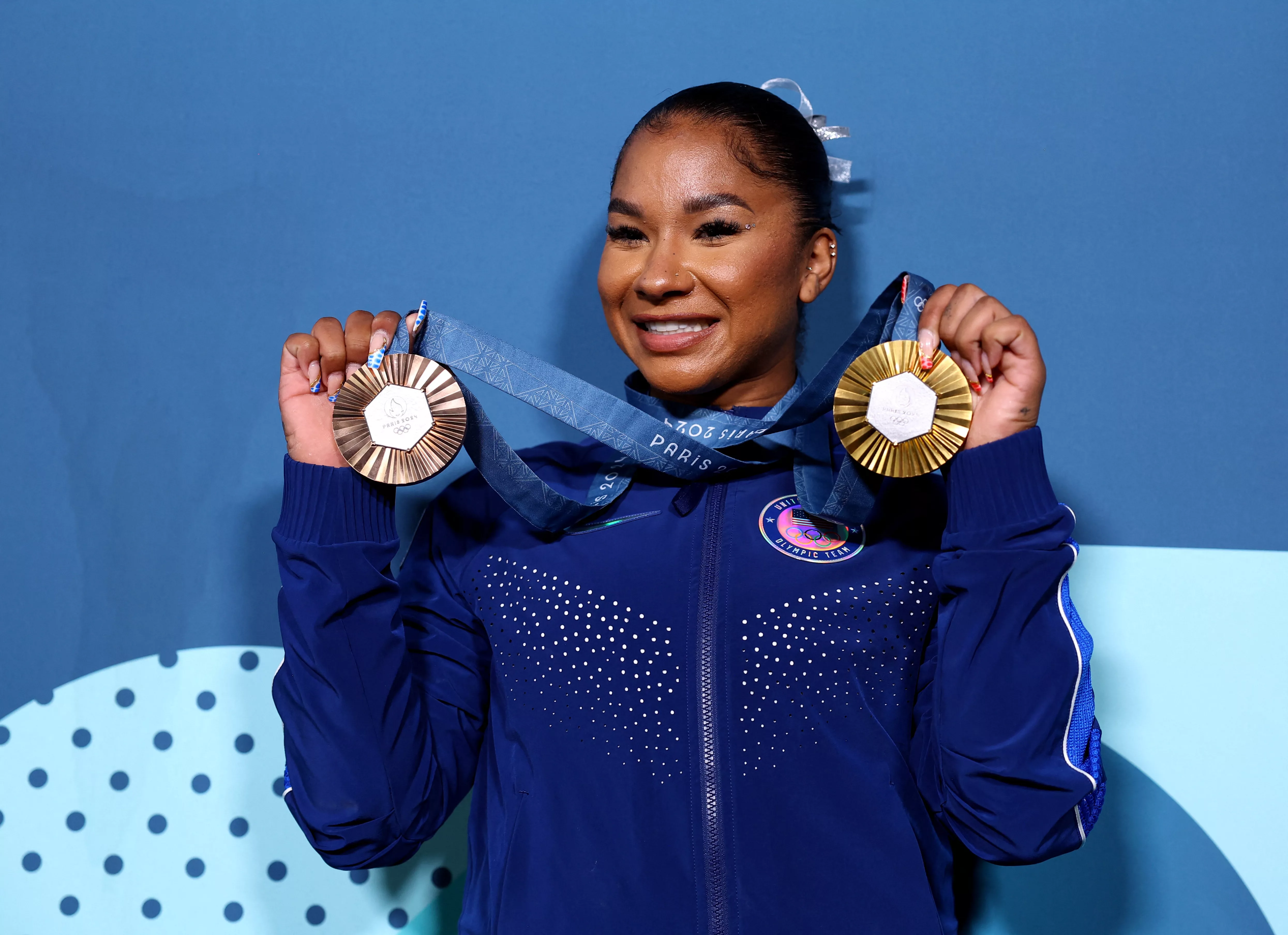 artistic-gymnastics-womens-floor-exercise-victory-ceremony