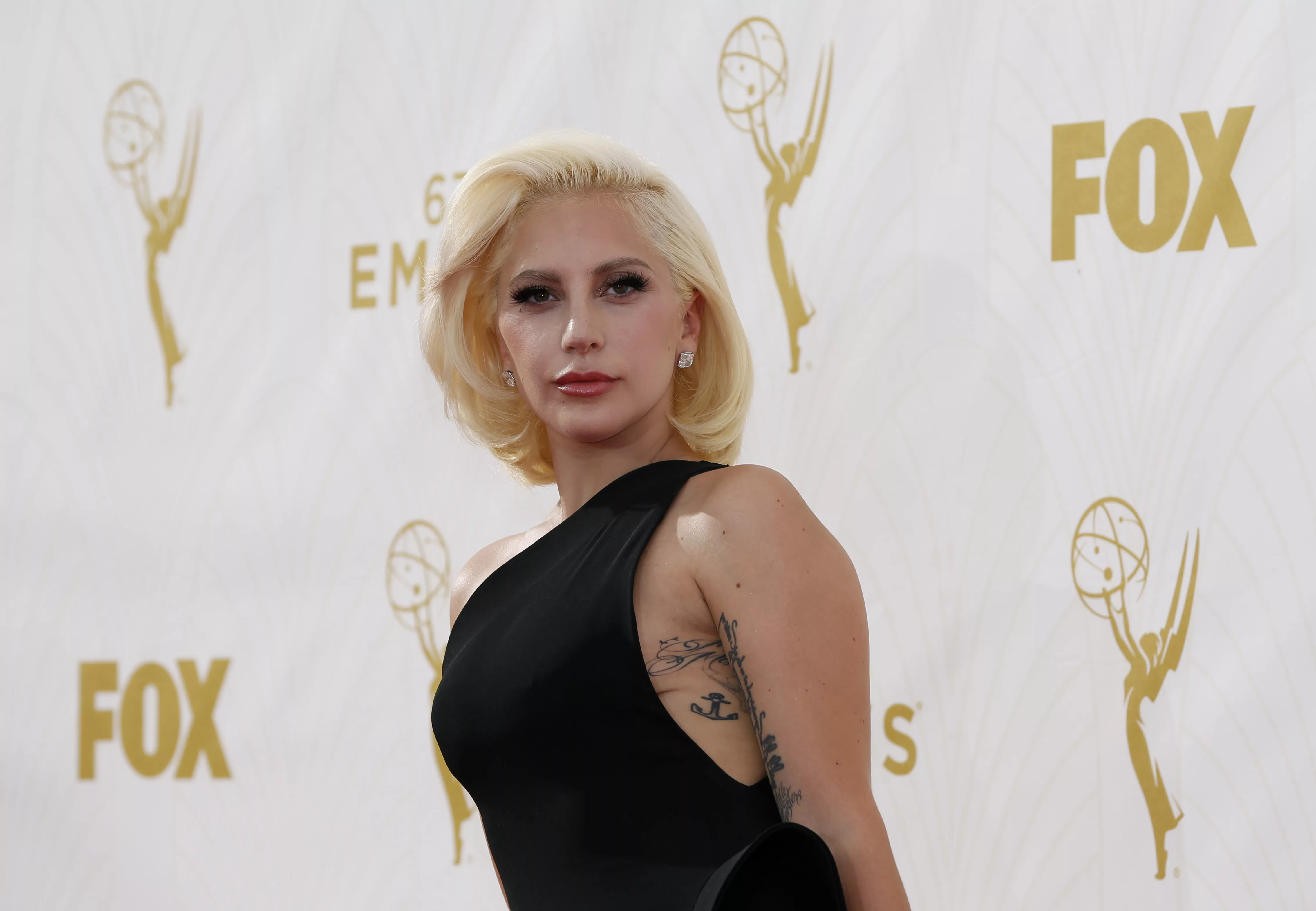 singer-lady-gaga-arrives-at-the-67th-primetime-emmy-awards-in-los-angeles