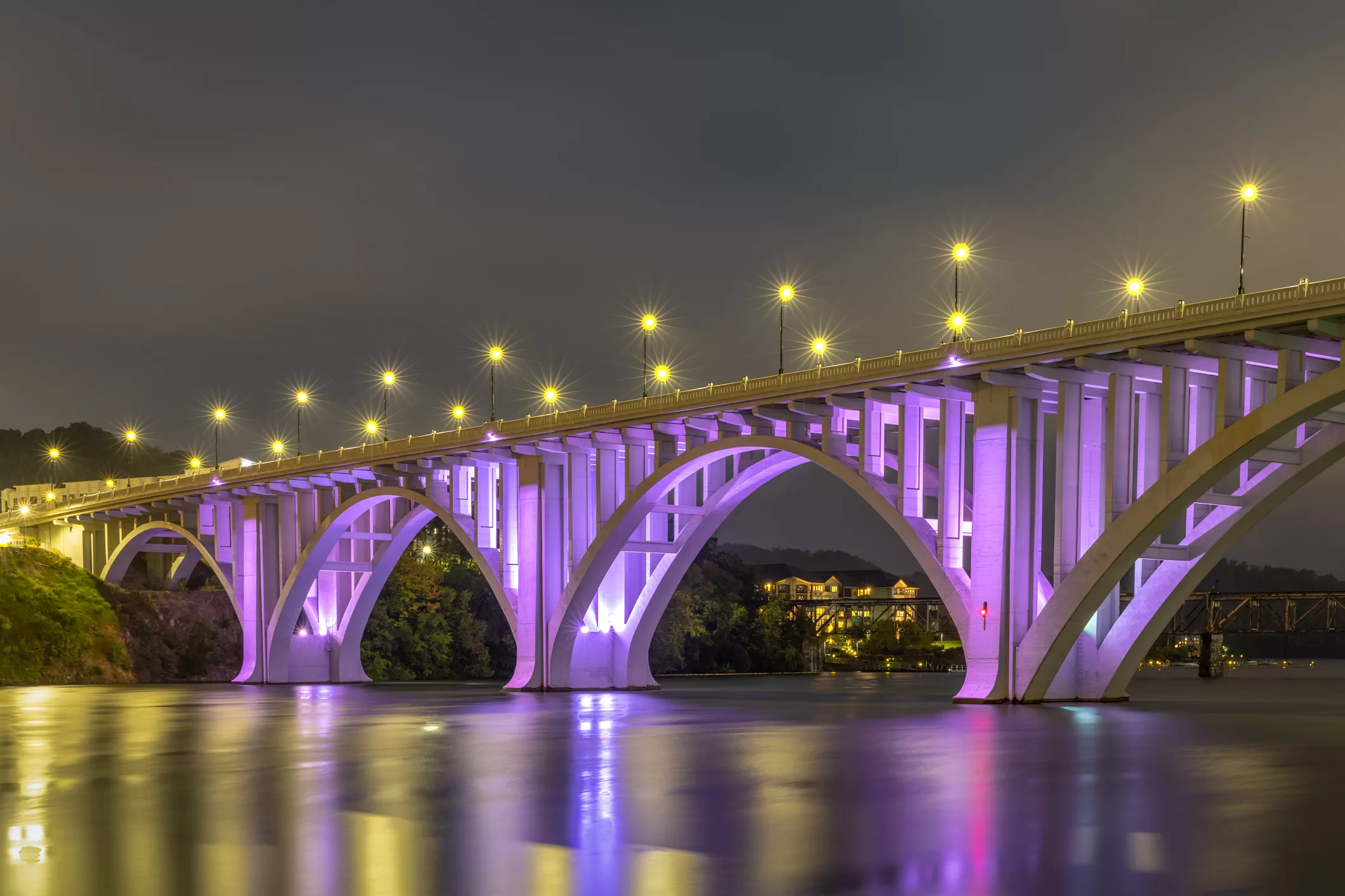 henley-bridge-lit-up-at-night