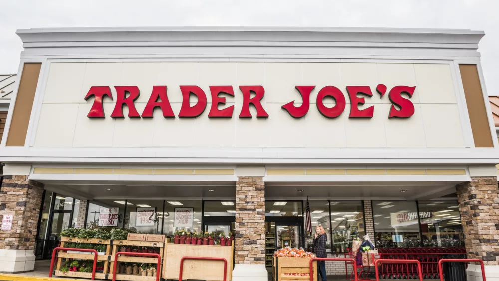 trader-joes-grocery-store-entrance-with-sign