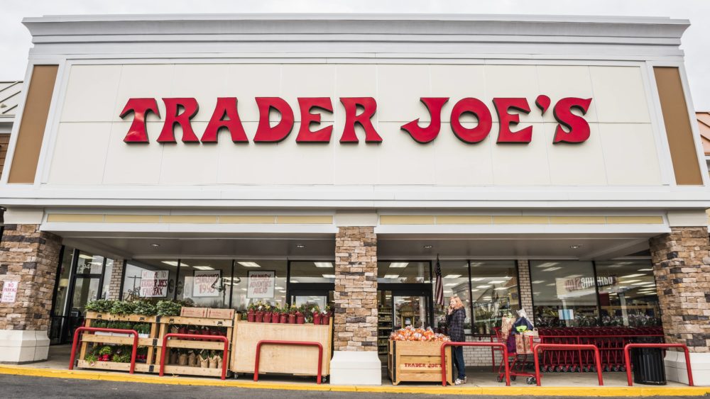 trader-joes-grocery-store-entrance-with-sign-2