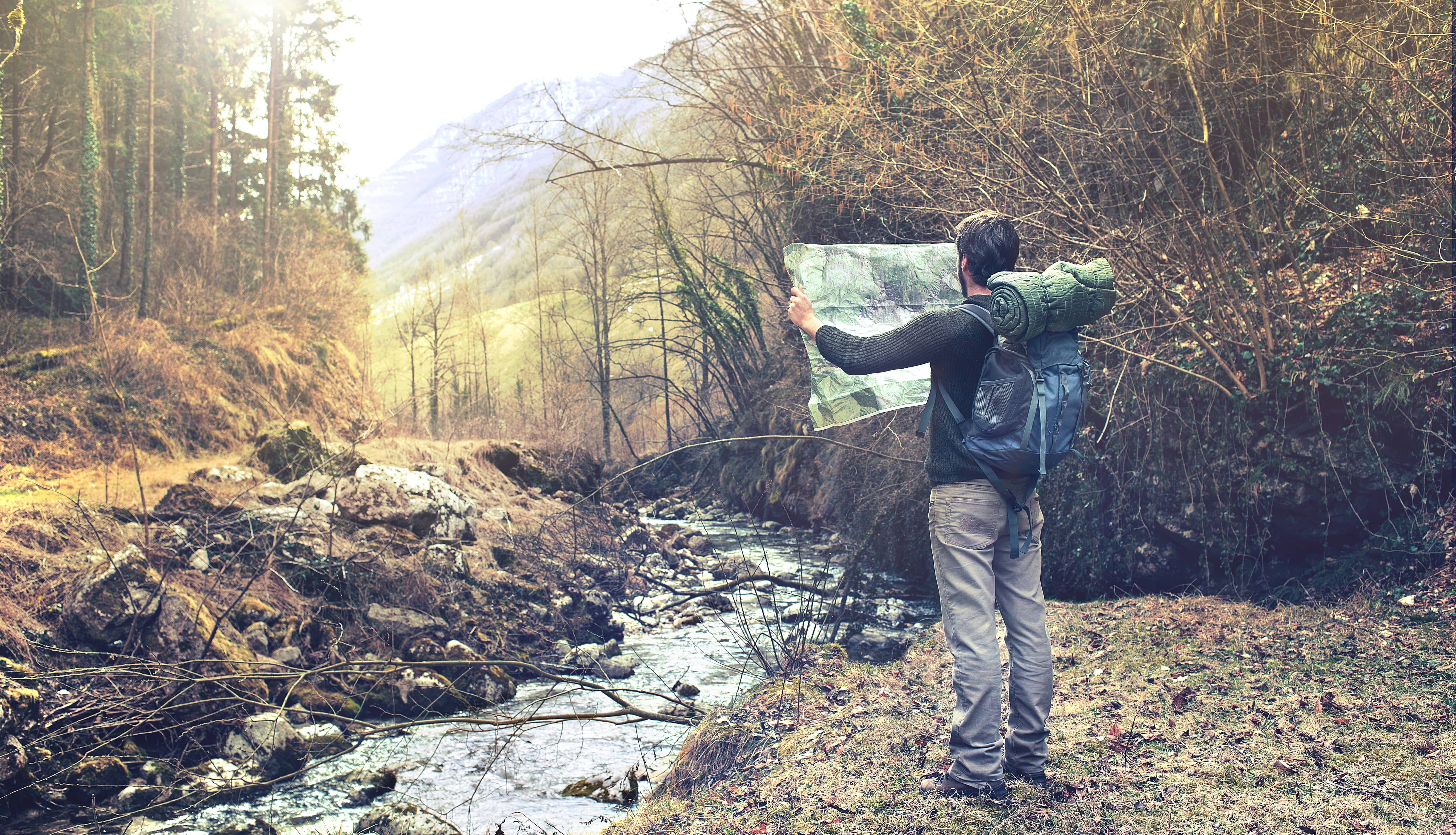 lost-man-observing-map-to-find-the-the-right-way