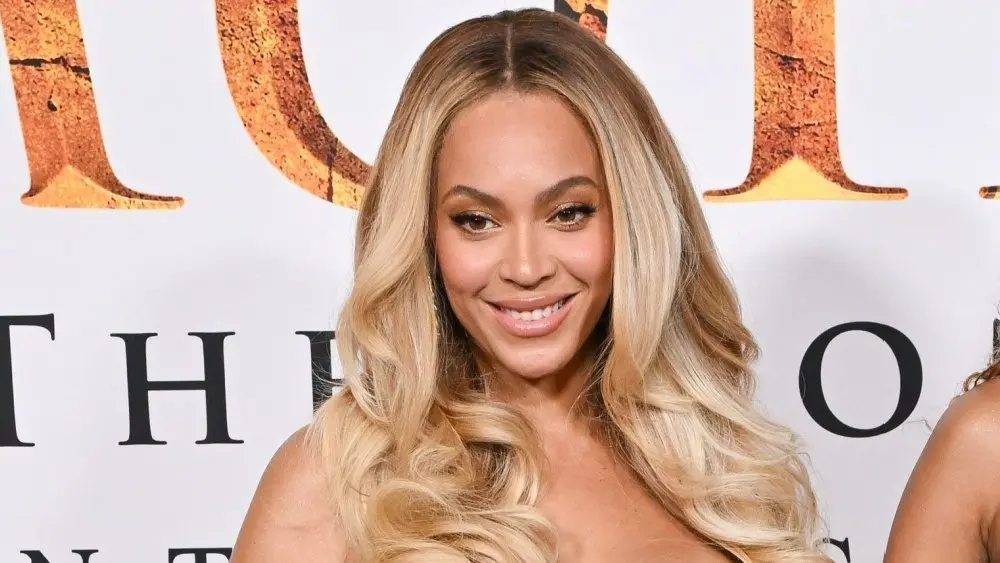 Beyonce at 'Mufasa: The Lion King’ World Premiere on December 09^ 2024 in Hollywood^ CA