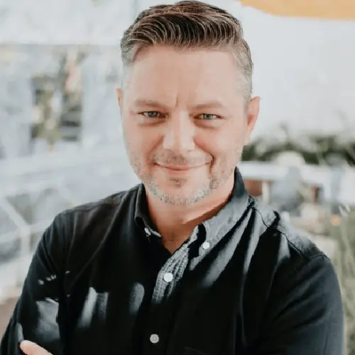 keith-robinson-on-the-table