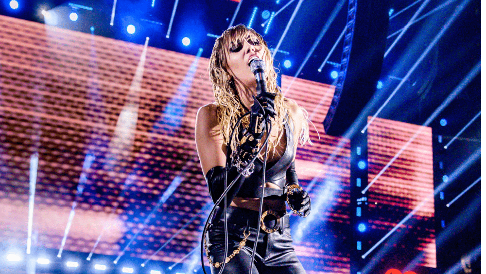 shutterstock_2004628157187059