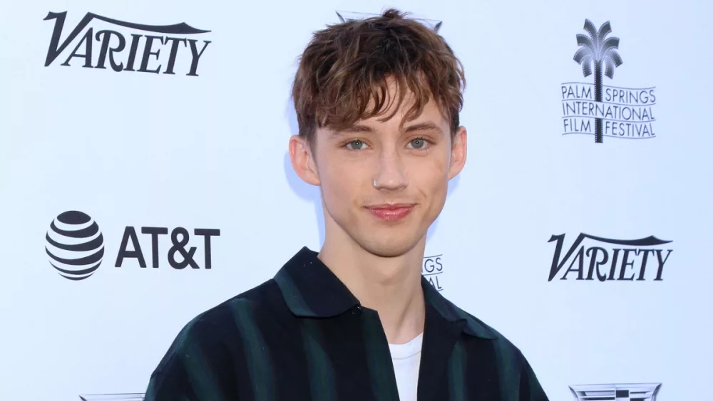 shutterstock_1274647231127858