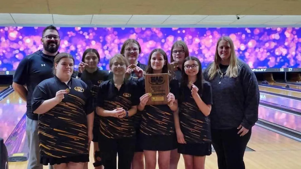 fhs-girls-bowlers-24