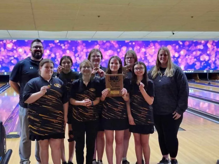 fhs-girls-bowlers-24