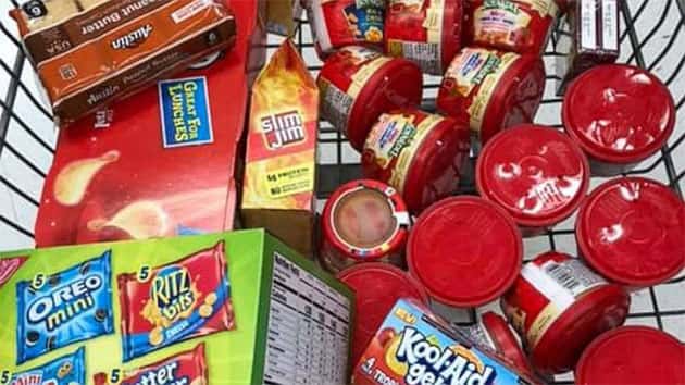 100819_brookegoins_schoolfoodpantry78234