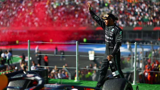 lewis-hamilton-gty-18-thg-231113_1699890666018_hpembed_16x9478723