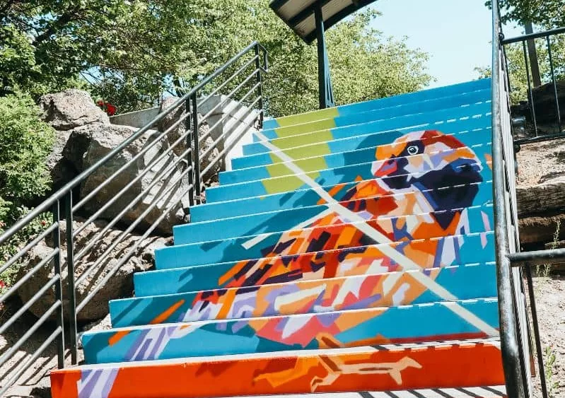 omd-stairs-mural-web-sized-3225200