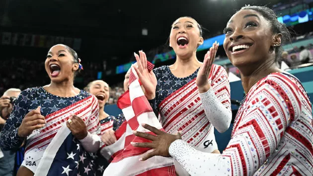 biles-chiles-lee-gty-jm-240811_1723388244976_hpmain458815