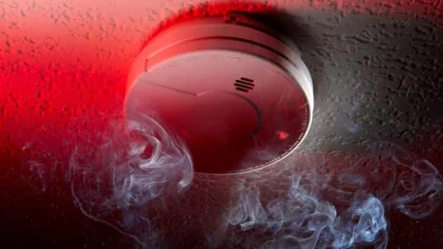 istock_111319_smokedetector815227