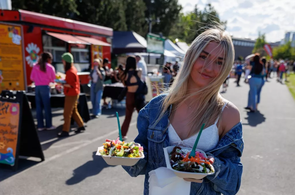 hha-food-carts-2777907