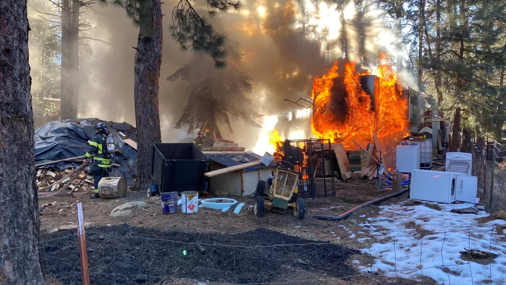 5thwheel_fire136864
