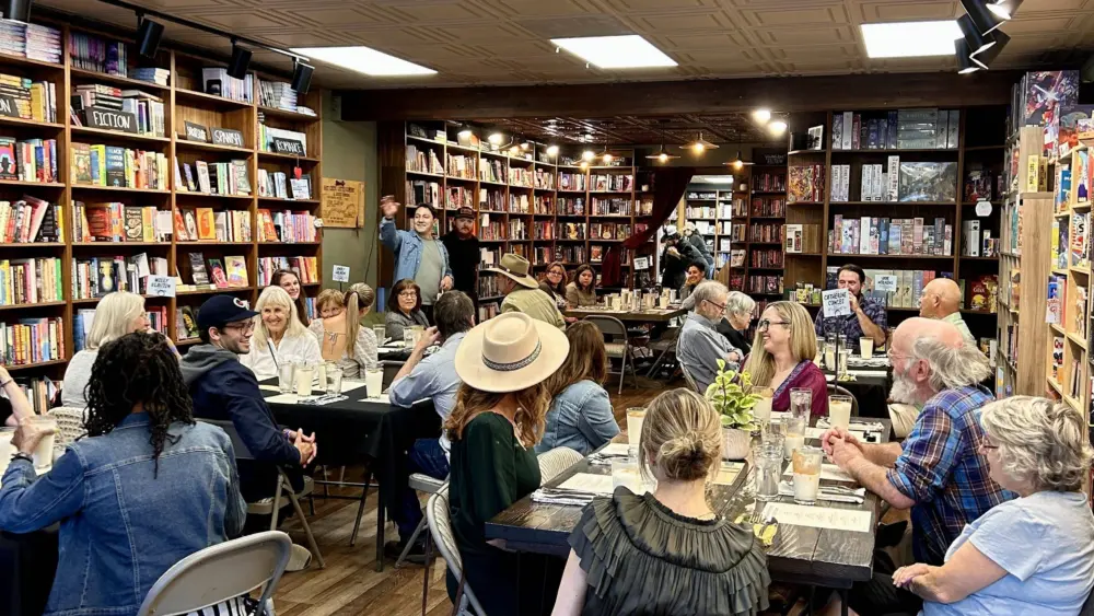 authordinner24-1836829