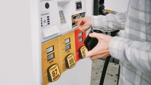 gettyimages_gaspump_052324687192533795