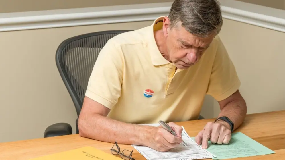 older-adult-voting6709