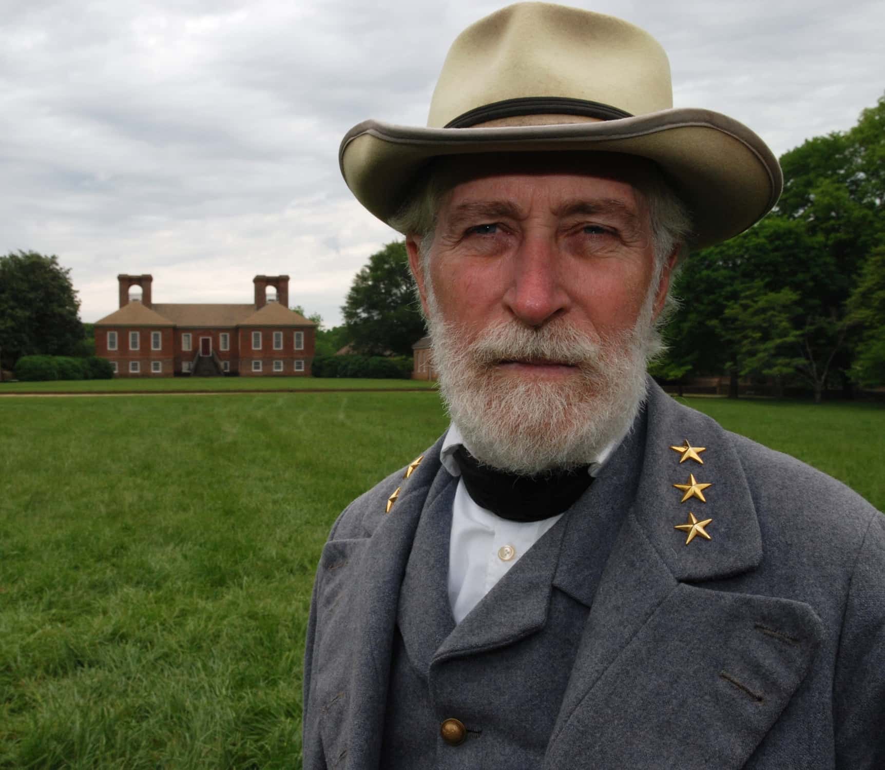 Robert E. Lee Birthday B101.5 Today's Best Music