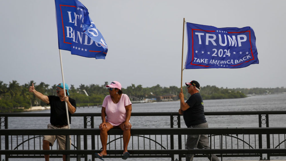 gettyimages_maralagoprotest_081022