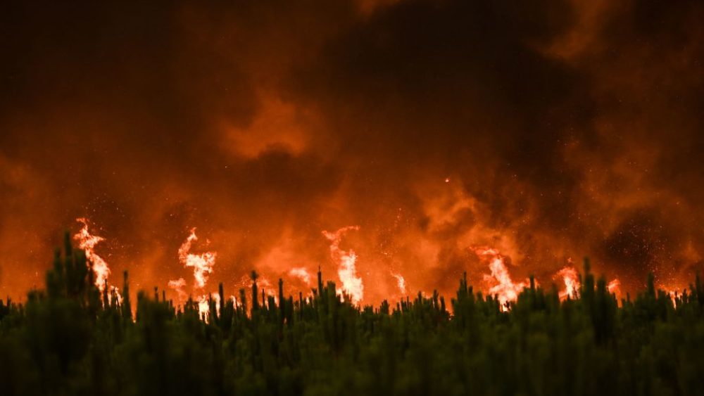 gettyimages_francewildfire_081022
