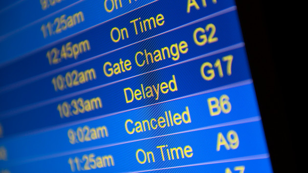 gettyrf_9122_departuresboard