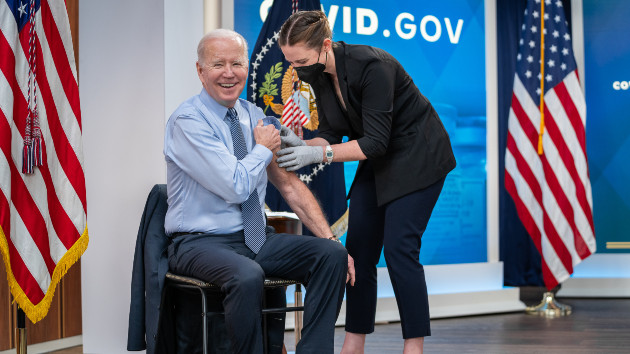 wh_102522_bidencovidbooster