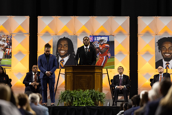 gettyimages_laveldavisjr2b113022