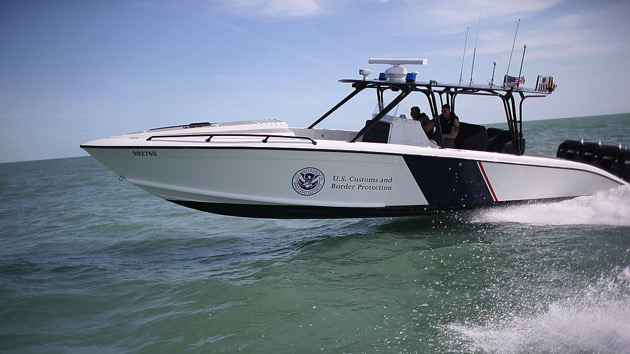 getty_111722_borderpatrolboat