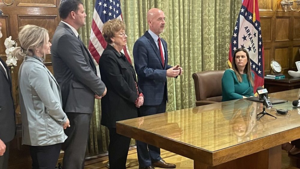eo-signing-01-11-23-scaled-e-arkansas-advocate-hunter-field-1000x563-1