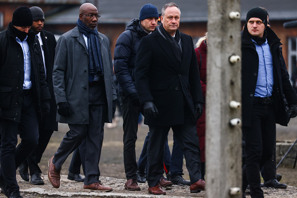 Second Gentleman Doug Emhoff tours Auschwitz on Holocaust Remembrance Day - Vimarsana News