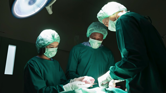gettyrf_020923_surgeryorgandonation63356