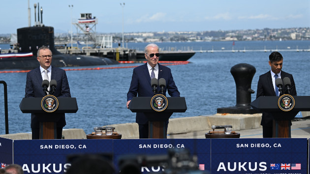 getty_31423_bidenukaussiepms27413