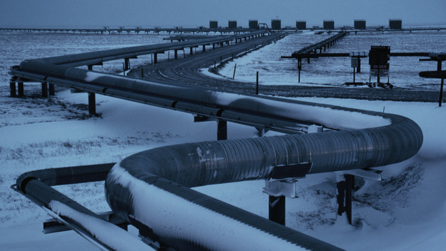 gettyrf_031423_alaskaoilpipeline333400