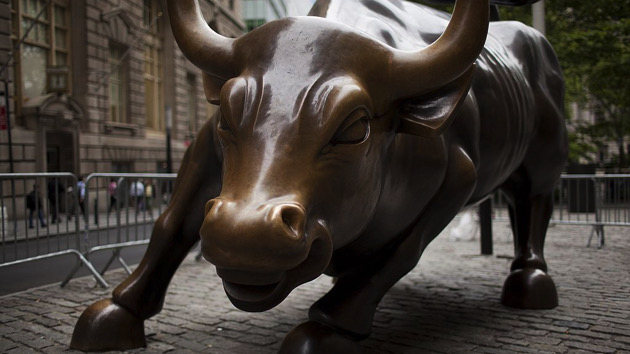 getty_031523_bullwallstreet857711