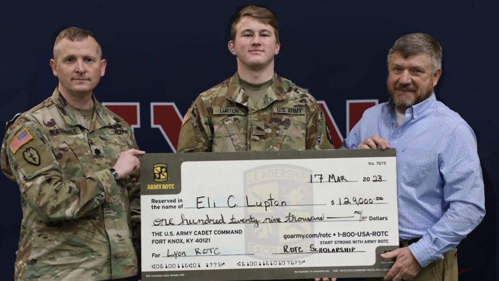 eli-lupton-rotc-lyon-college-submitted-1000x563215562-1