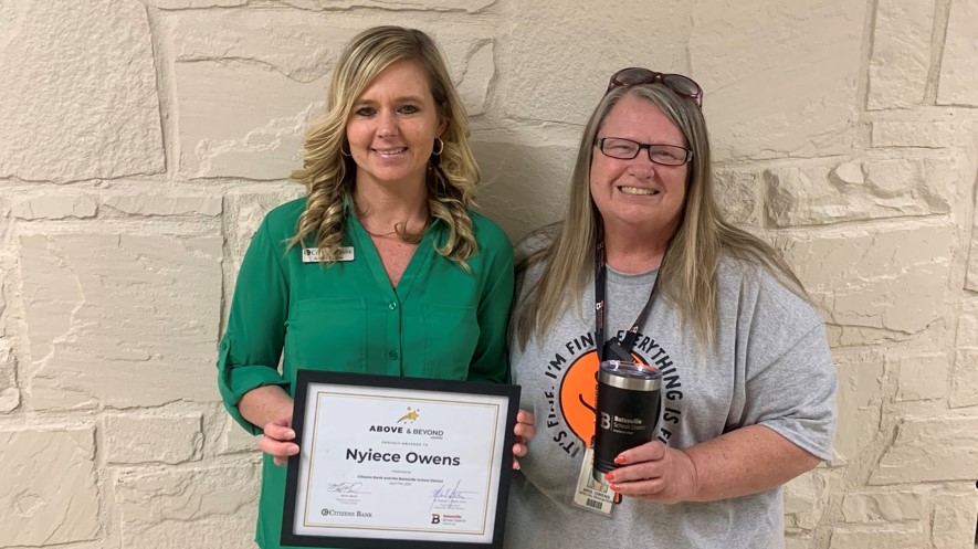 ashley-engles-nyiece-owens-wra-citizens-bank-submitted243894