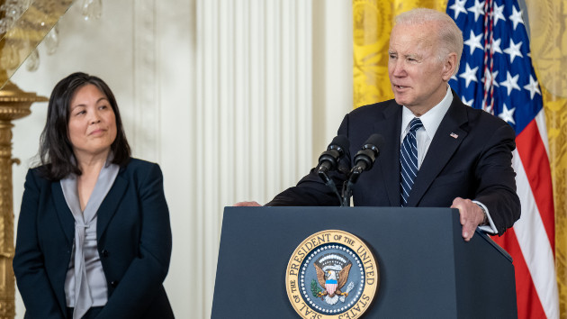 wh_42023_bidensu911624