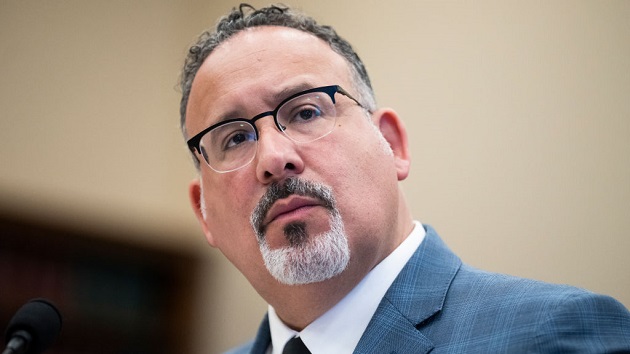 gettyimages_miguelcardona_051623475952