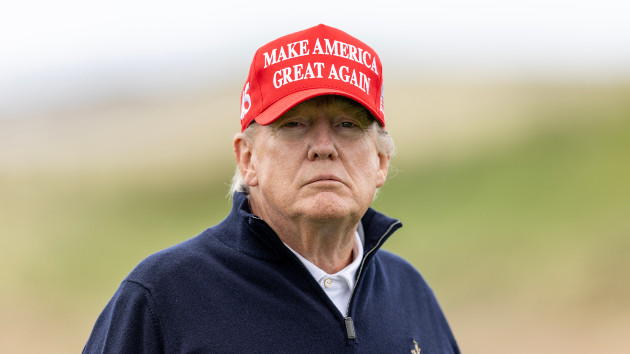 getty_52323_donaldtrumpmagahat56357