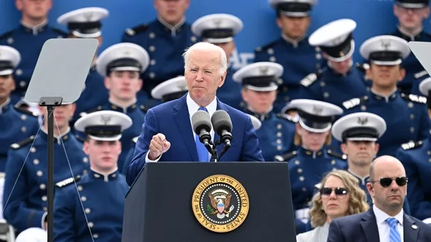 gettyimages_bidenafacademy_060123695922