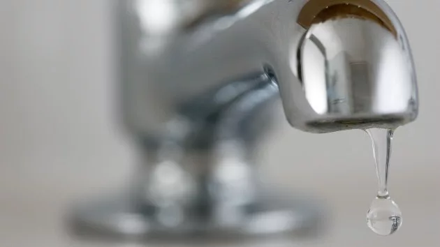 gettyrf_83022_faucetwaterdrip3672440