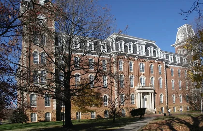 old_main_fayetteville759905