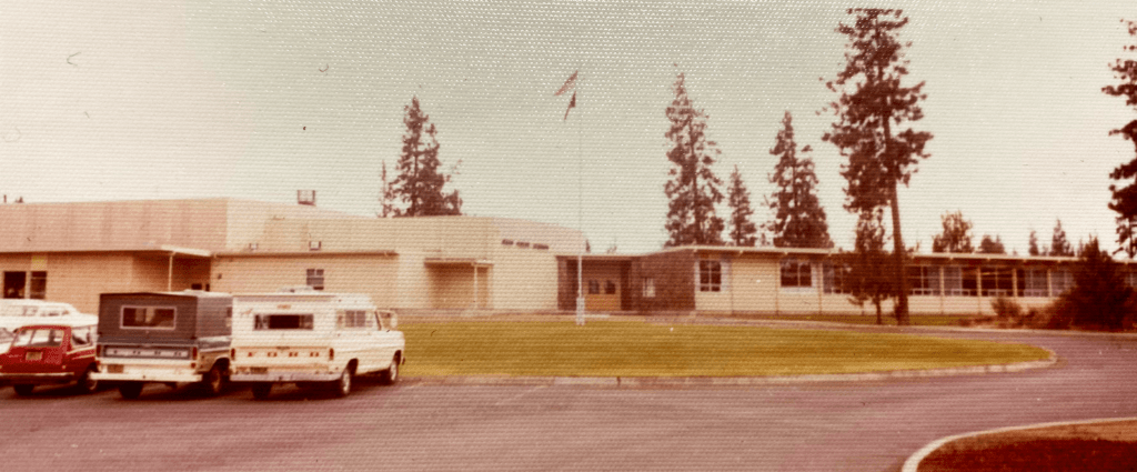 bear-creek-elementary-entrance-1960s605355