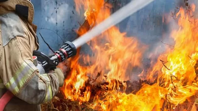 istock_111219_firefighterwildfire359824