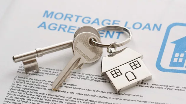 gettyrf_92222_mortgagehousekeys734824